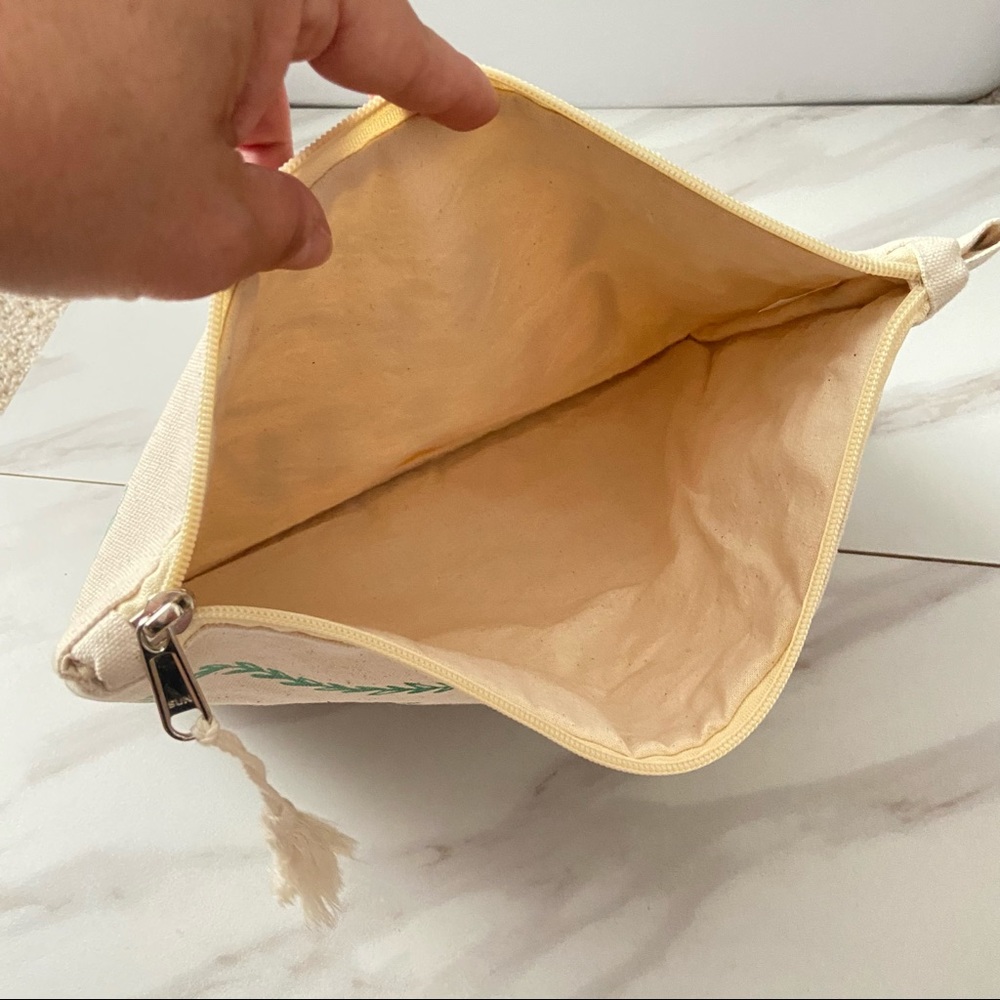 "I DO CREW" Canvas Survival Bag, Flask & Hair Ties - Picture 6 of 10